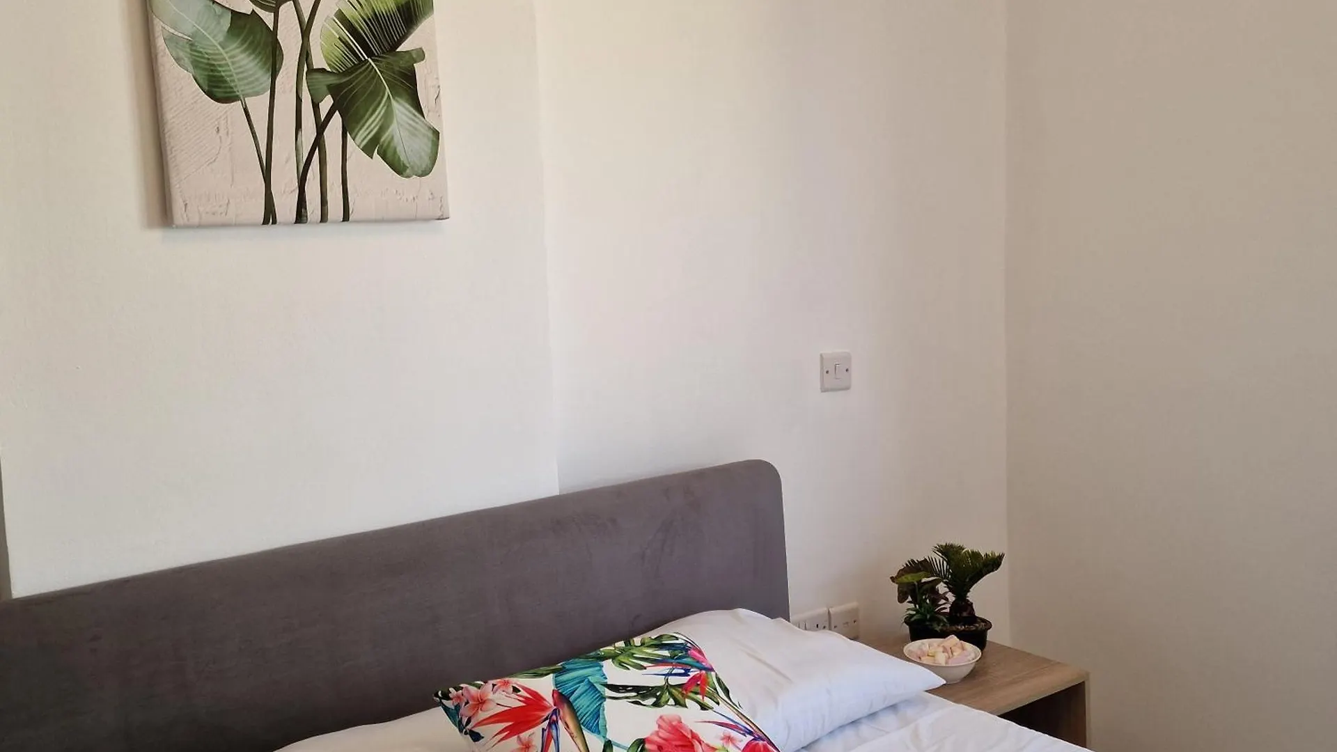 Appartement Tropical Paradise 200M From Finikoudes Beach Larnaca