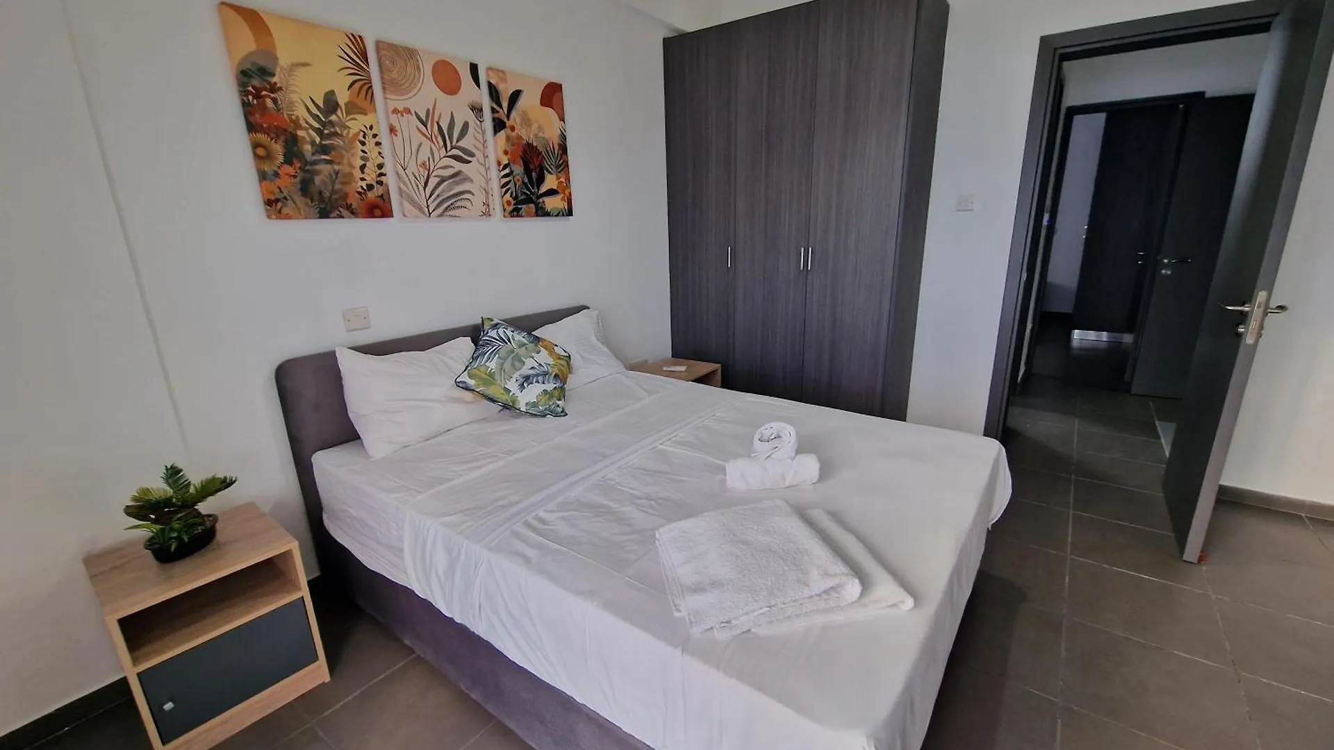 Appartement Tropical Paradise 200M From Finikoudes Beach Larnaca Cyprus
